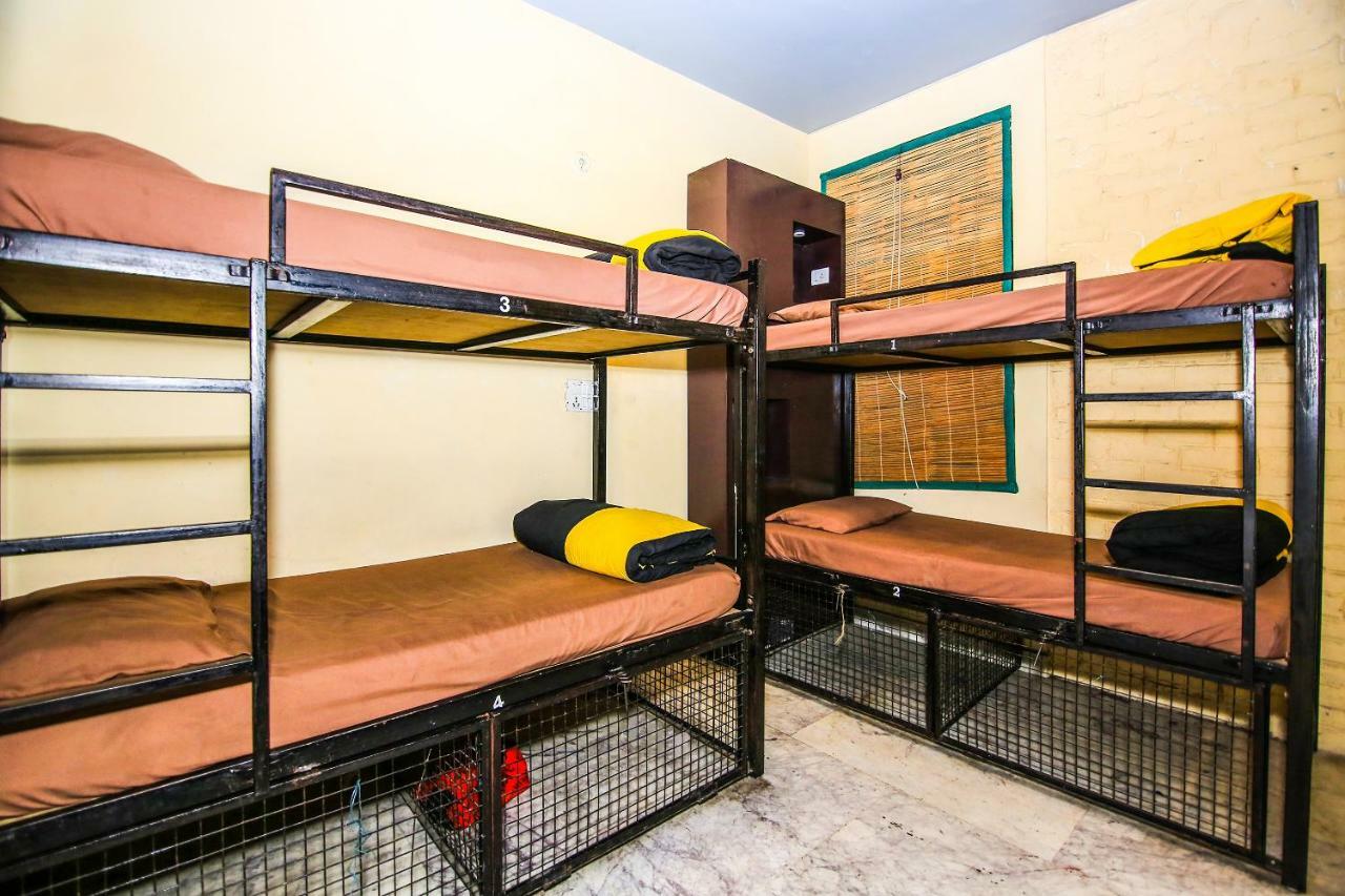 Backpackers Park Hostel *